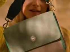 Fenna Schultertasche Klein Uni Grün