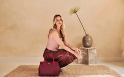 Fia Handtasche Gross Rot