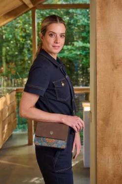 Schultertasche Fenna Klein Jabali Blau